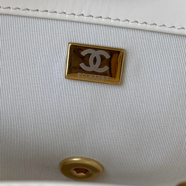 CHANEL FLAP BAG Affordable 521 - Image 10
