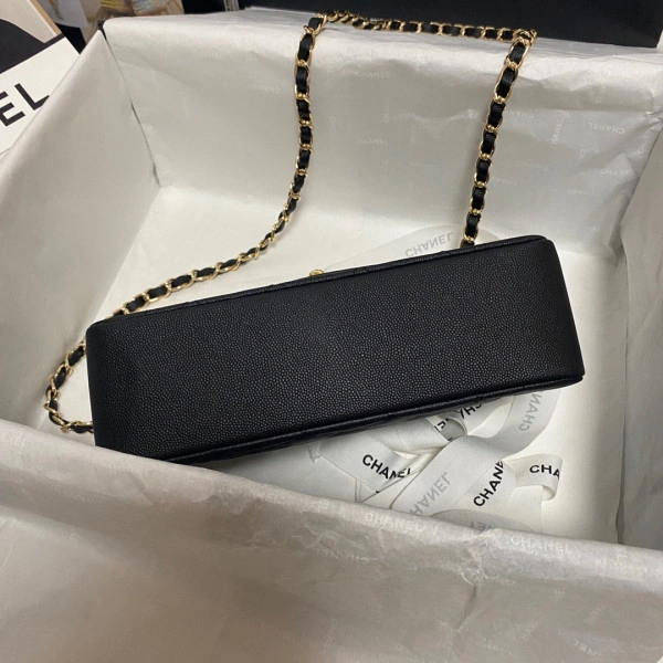 CHANEL FLAP BAG Comfortable 607 - Image 3