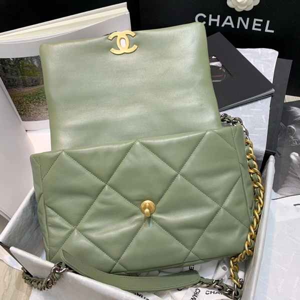 CHANEL 19 FLAP BAG GoAnywhere 3 - Image 10