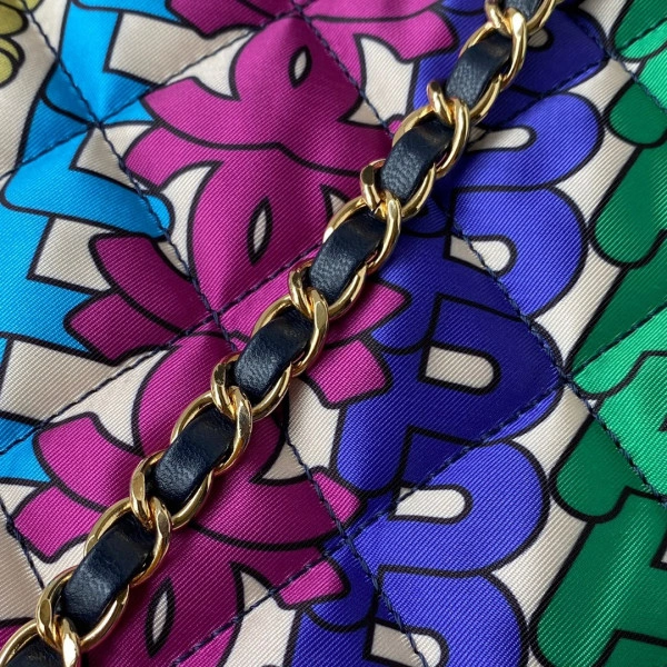 UrbanStyle CHANEL LARGE TOTE 1192 - Image 7