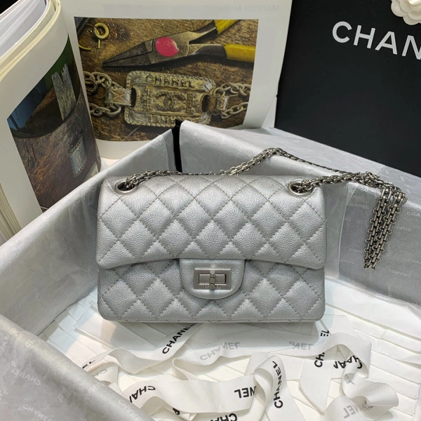 Popular CHANEL FLAP BAG 606 - Image 5