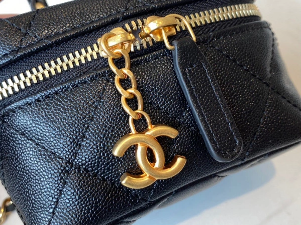 UrbanStyle CHANEL SMALL VANITY WITH CHAIN 1272 - Image 4