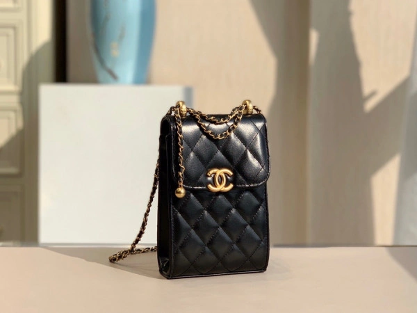 CHANEL PHONE HOLDER WITH CHAIN UrbanStyle 550 - Image 4