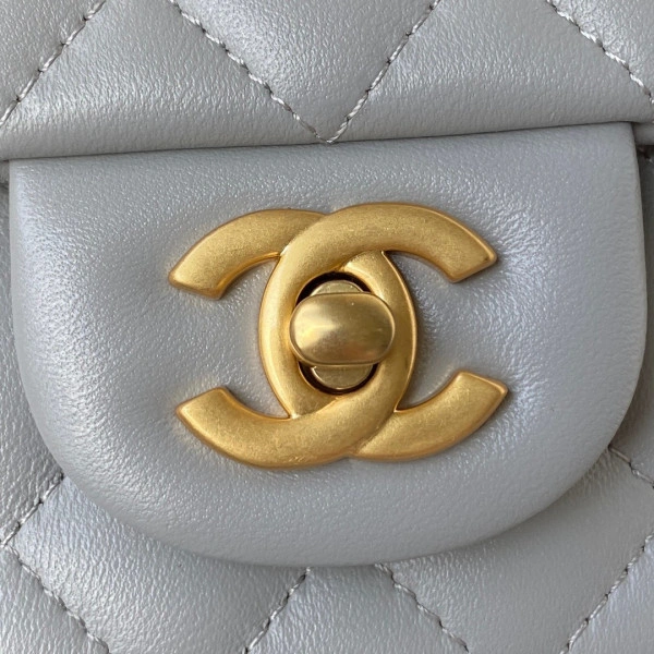 CHANEL MINI FLAP BAG WITH TOP HANDLE AllSeason 1016 - Image 3