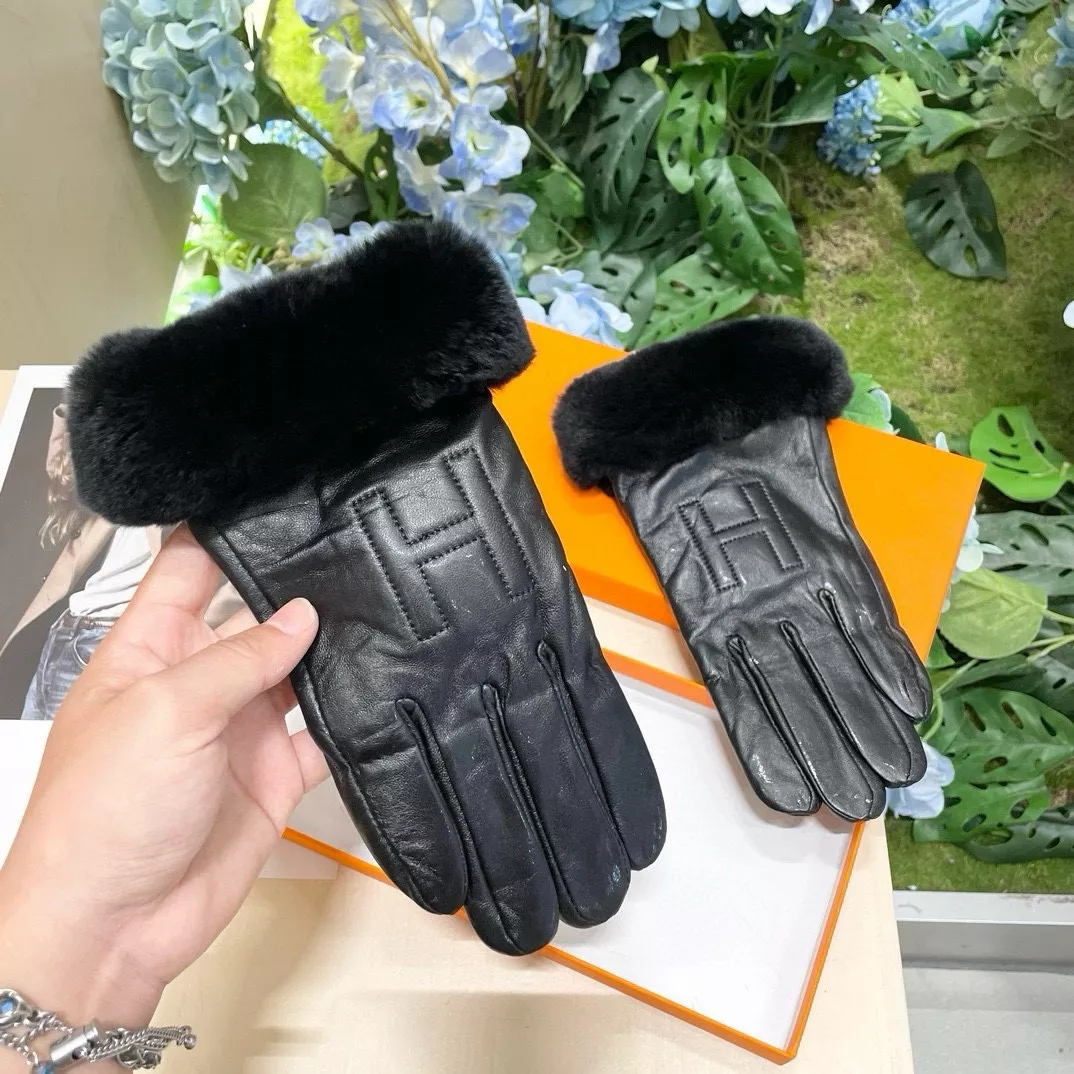 Affordable 2341 Hermes Gloves For Women - Image 6