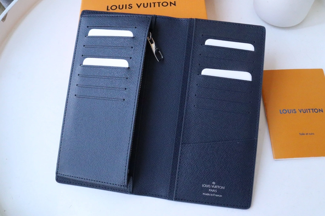 Affordable 4534 Louis Vuitton AAA Quality Card Case - Image 5