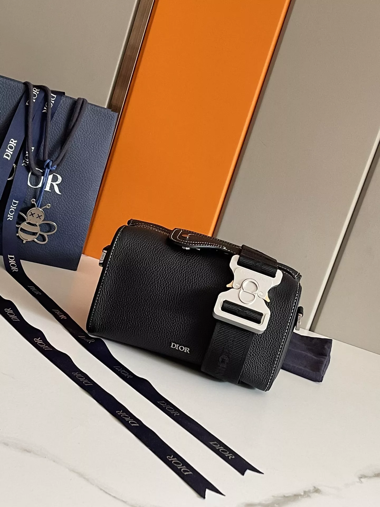 Affordable 6562 Christian Dior AAA Man Messenger Bags - Image 3