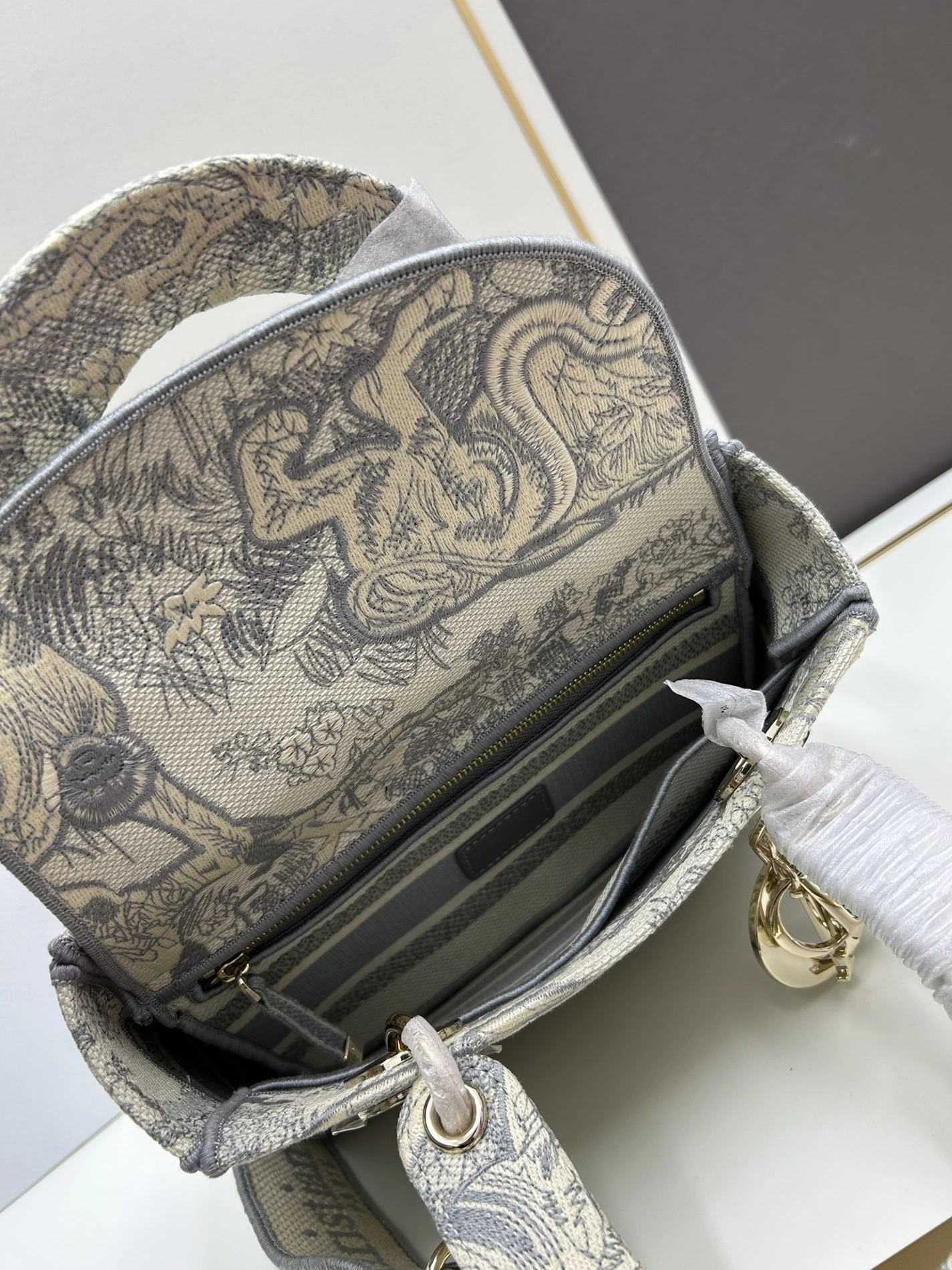 AllSeason 1232 Christian Dior AAA Quality Handbags For Women - Image 7