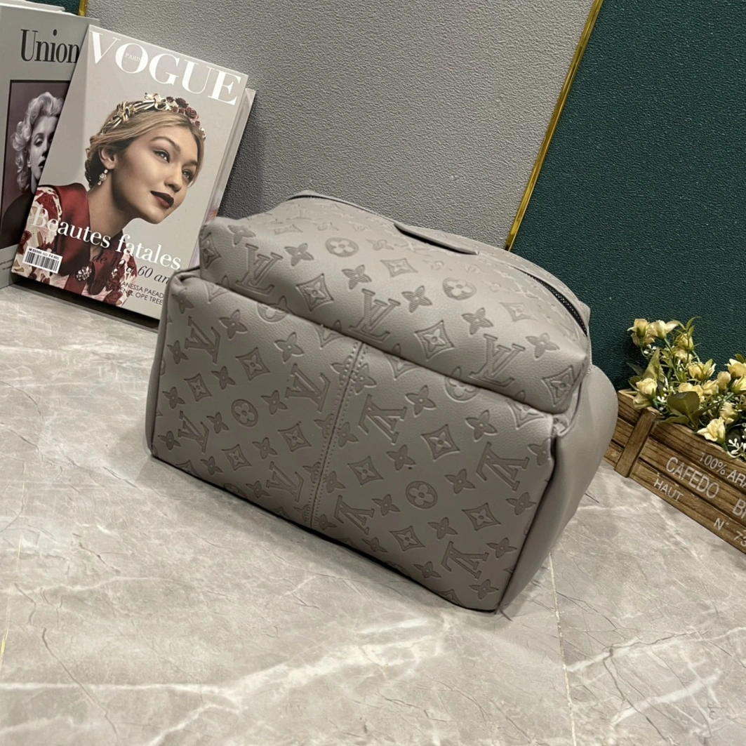 AllSeason 5932 Louis Vuitton AAA Quality Backpacks For Unisex - Image 4