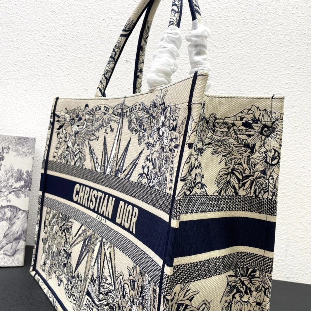 BestValue 2144 Christian Dior AAA Quality Tote-Handbags For Women - Image 6