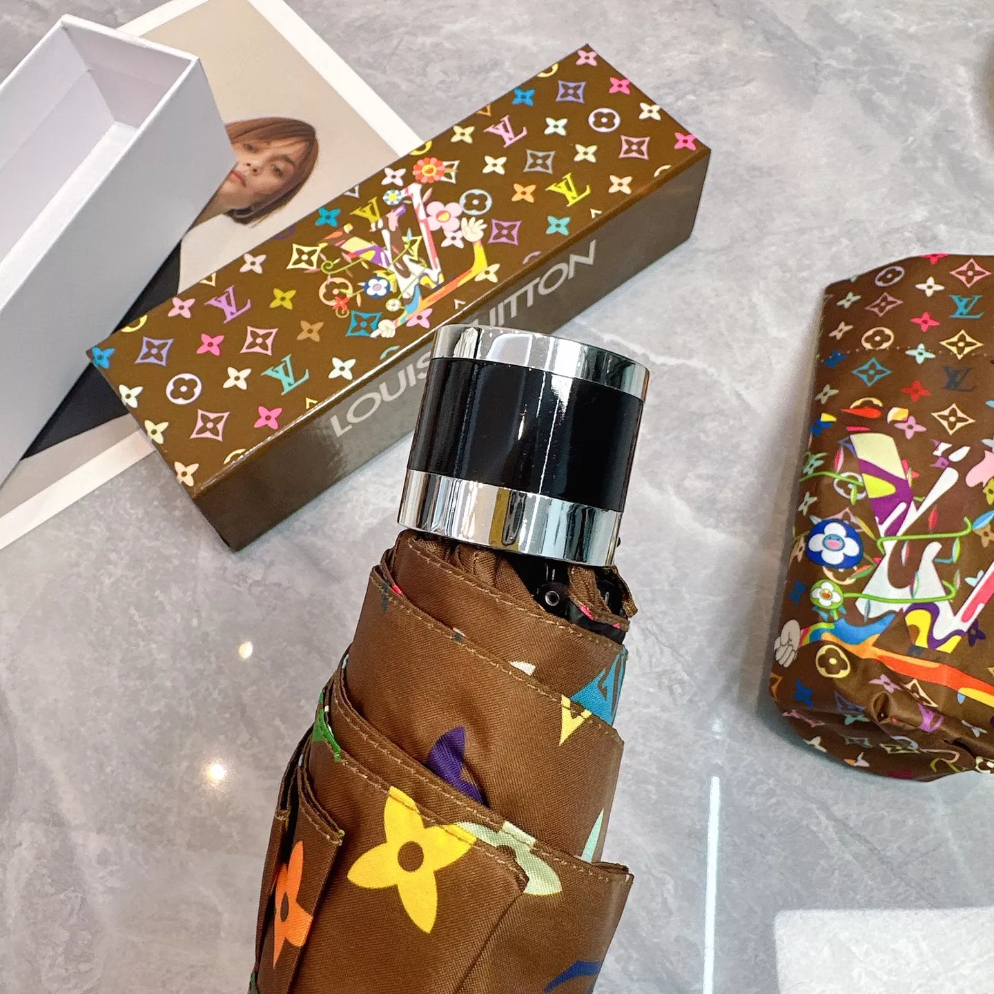 Bold 2363 Louis Vuitton Umbrellas - Image 3