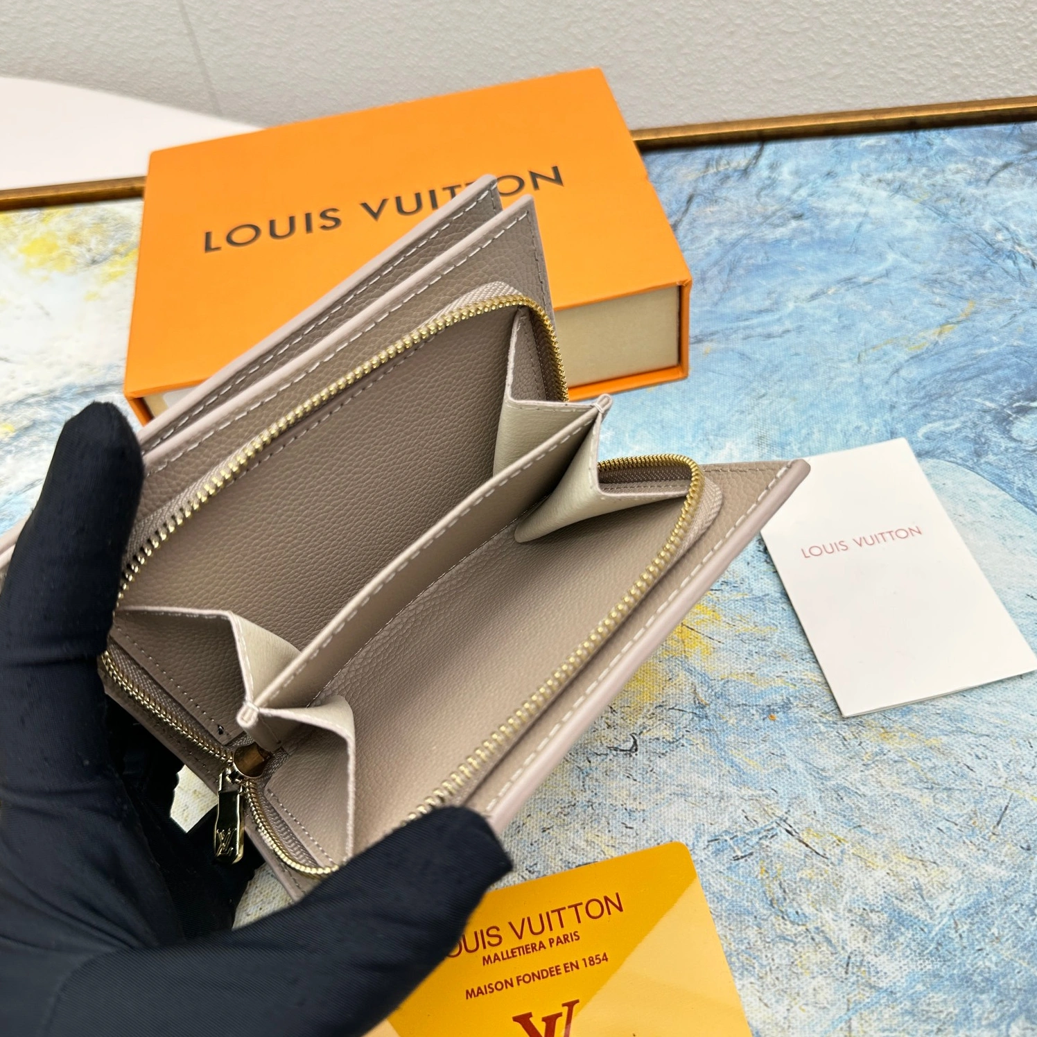 Bold 3538 Louis Vuitton LV Wallets For Women - Image 5