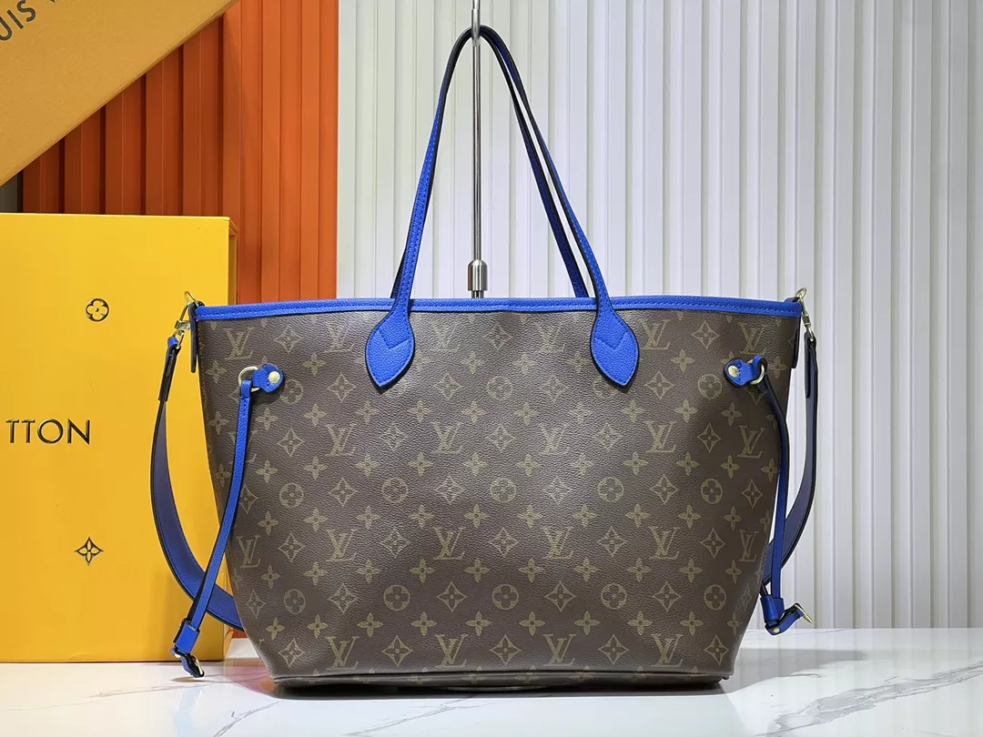 Bold 5819 Louis Vuitton AAA Quality Shoulder Bags For Women