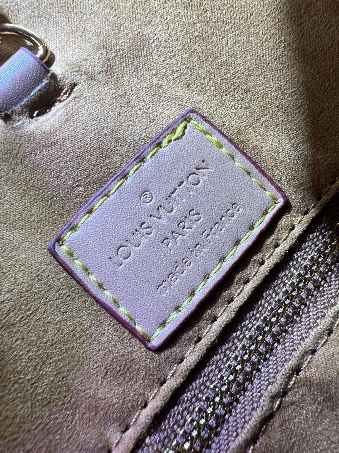 Bold 7986 Louis Vuitton AAA Quality Handbags For Women - Image 8