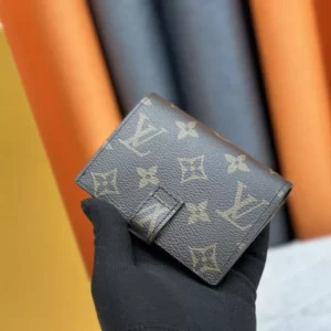 Breathable 4919 Louis Vuitton LV Card Case In Coffee