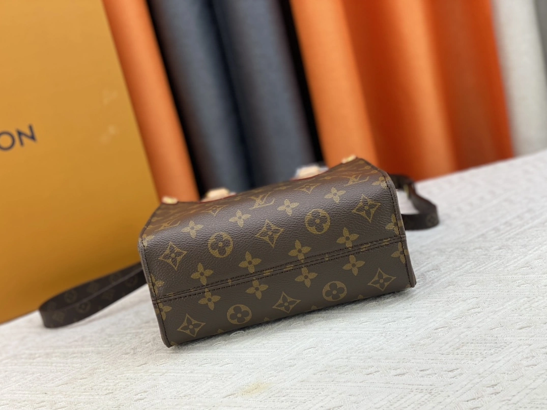 Breathable 9680 Louis Vuitton AAA Quality Handbags For Women - Image 5
