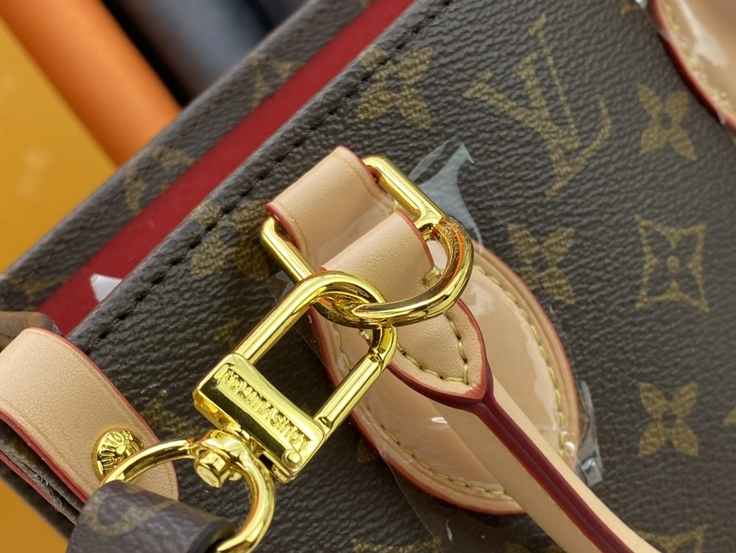 Breathable 9680 Louis Vuitton AAA Quality Handbags For Women - Image 7