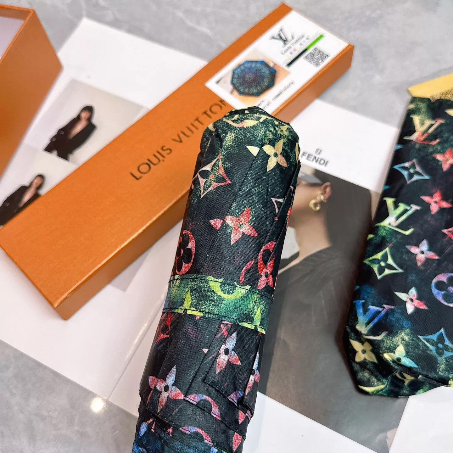 Bright 2671 Louis Vuitton Umbrellas - Image 8