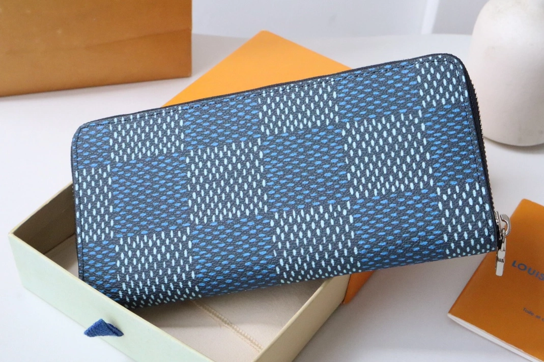 Bright 5024 Louis Vuitton AAA Quality Wallets - Image 3