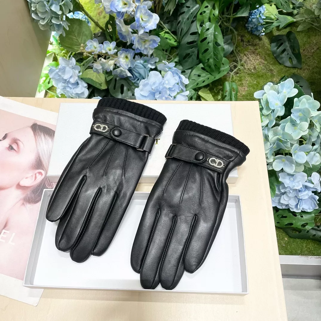 Bright 999 Christian Dior Gloves For Women - Image 3