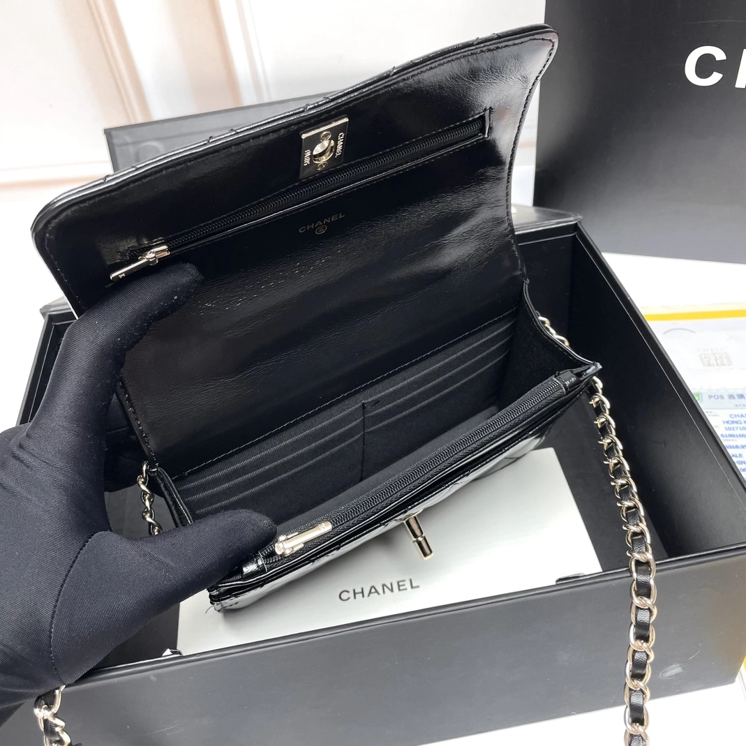 Chanel AAA Quality Messenger Bags For Women Lightweight 3771 - Image 8