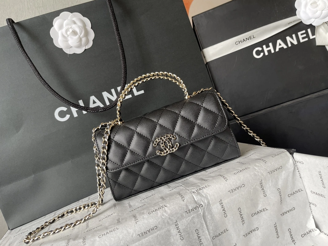 Chanel AAA Quality Messenger Bags For Women Vibrant 1354