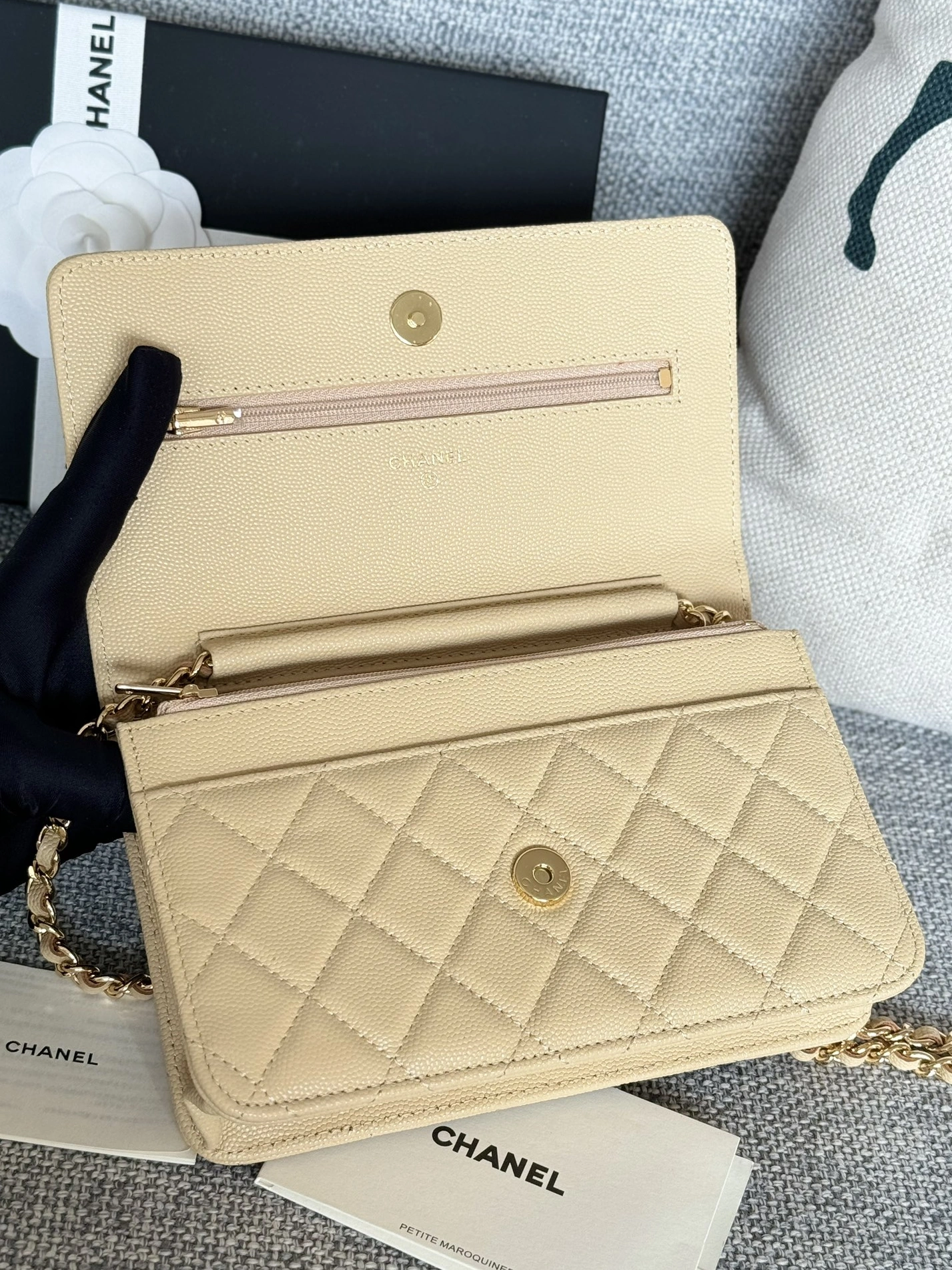 Chanel AAA Quality Messenger Bags In Gold For Women Trendy 3118 - Image 5