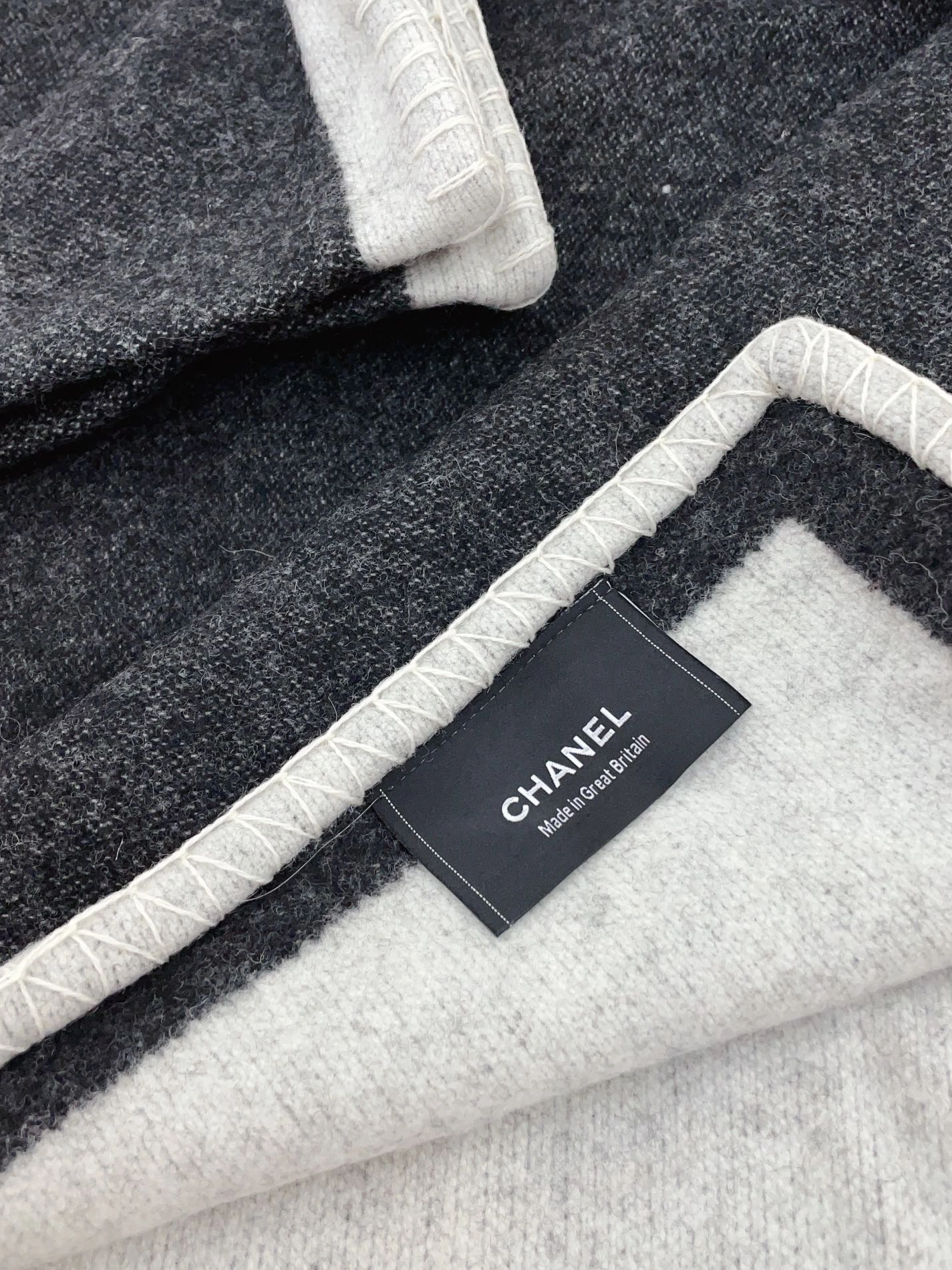 Chanel Blanket EasyMatch 9359 - Image 5
