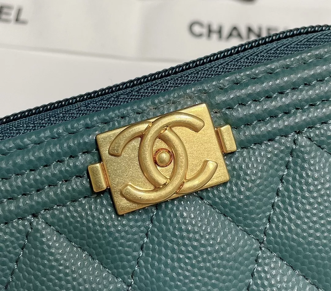Chanel Card Case Cozy 8107 - Image 5