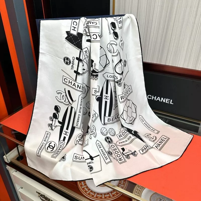 Chanel Silk Squares Fashionable 8977 - Image 4