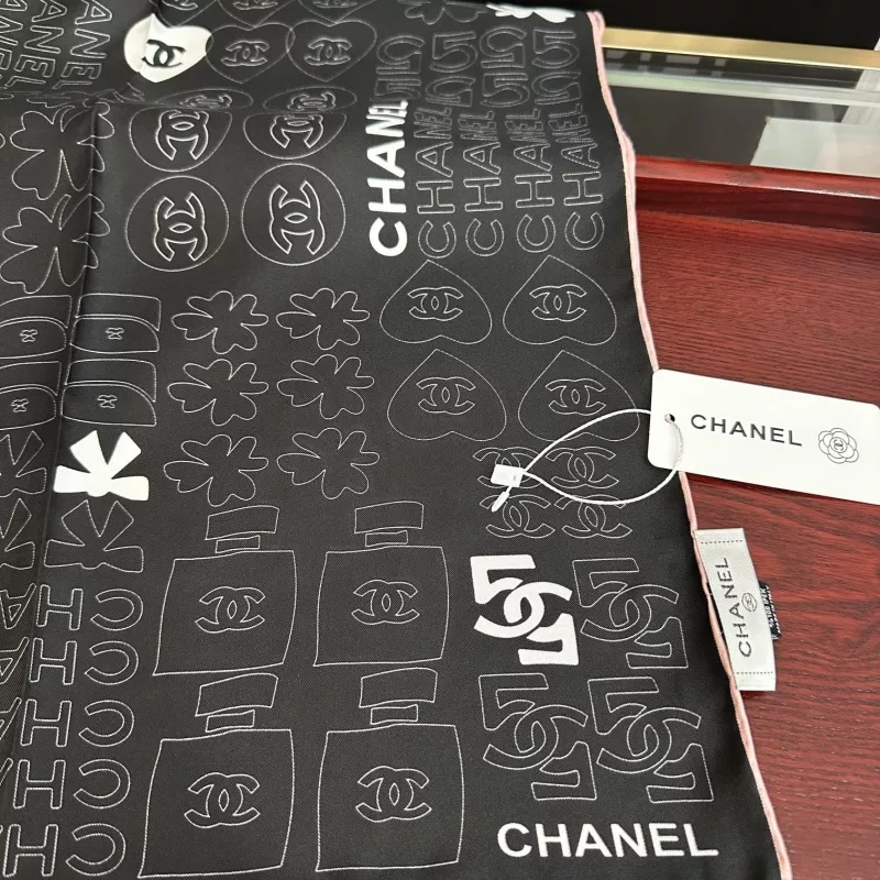 Chanel Silk Squares GoAnywhere 521 - Image 6