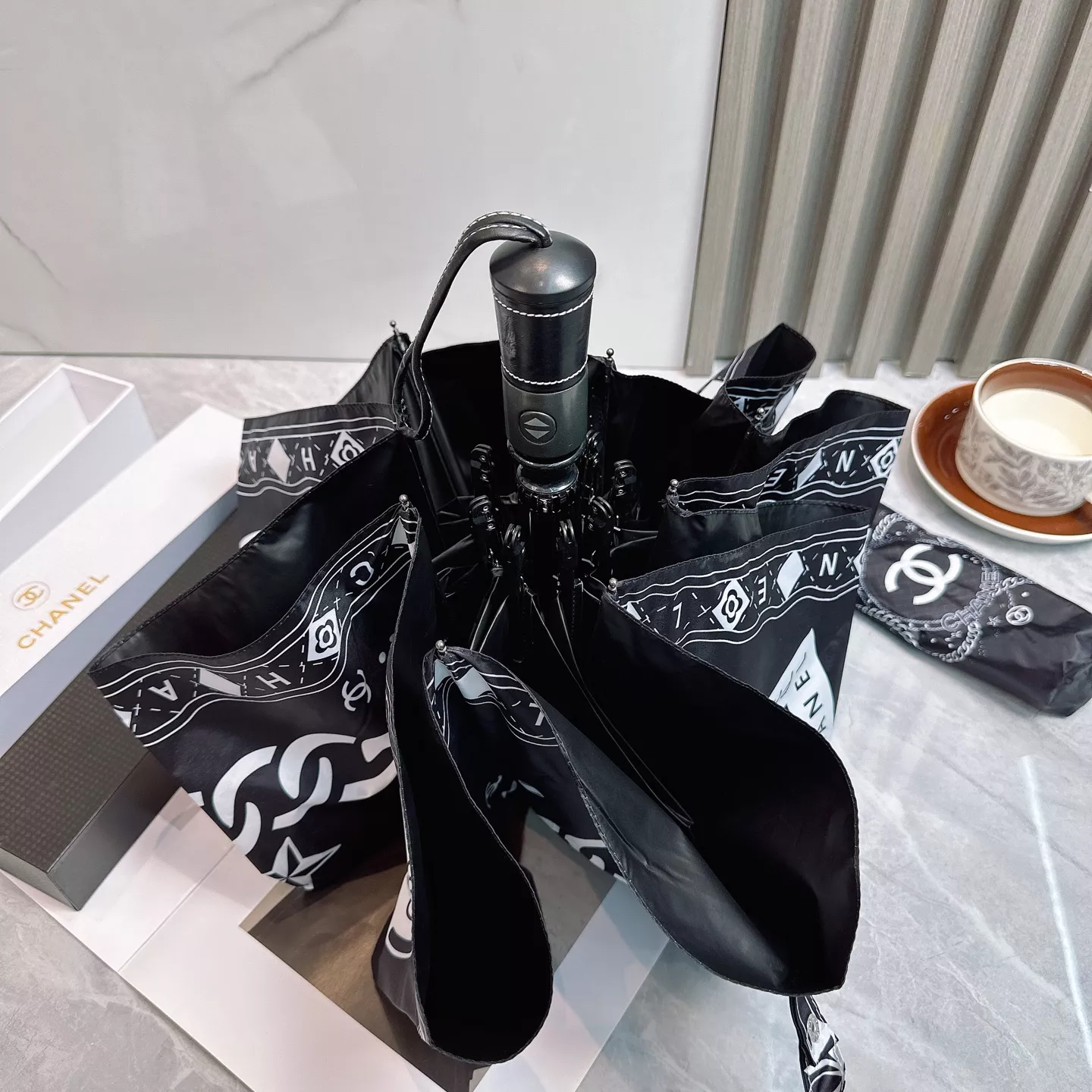 Chanel Umbrellas Classic 5499 - Image 5