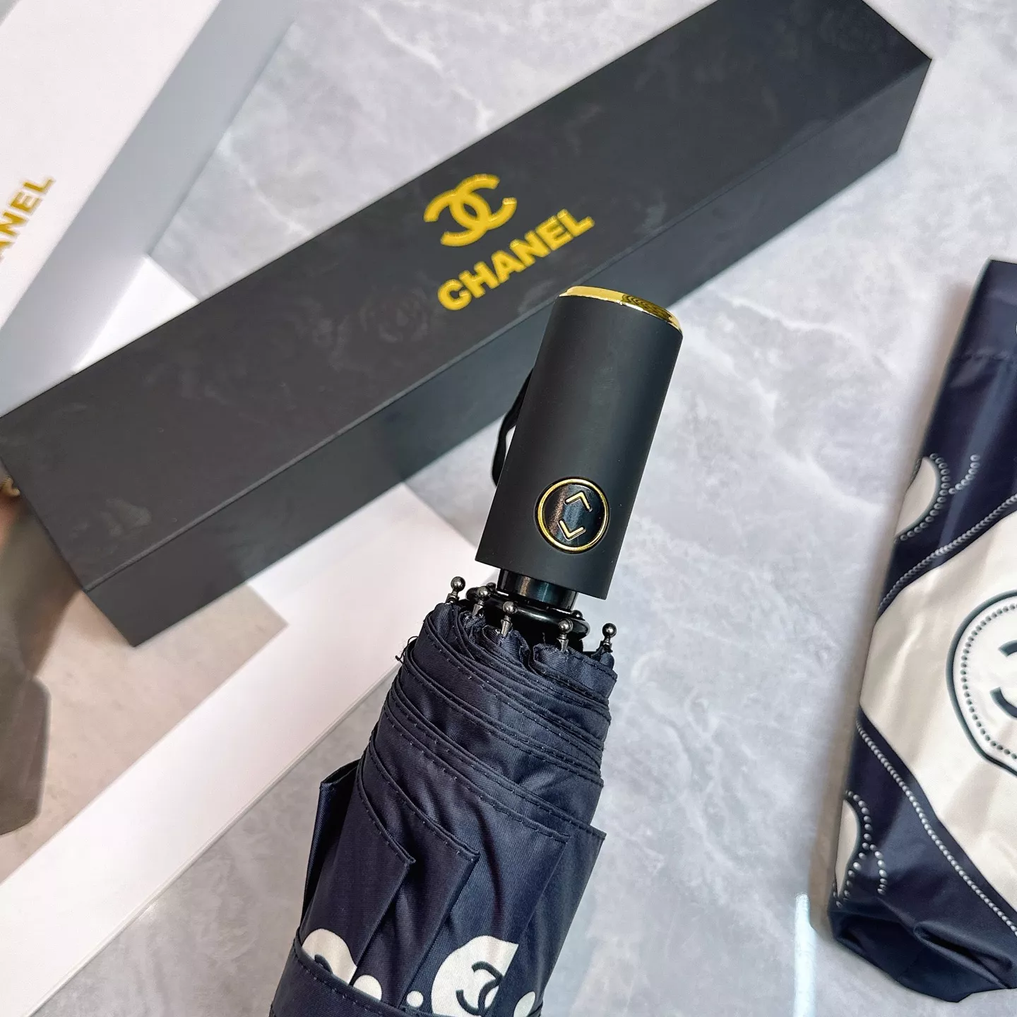 Chanel Umbrellas Cozy 7972 - Image 3