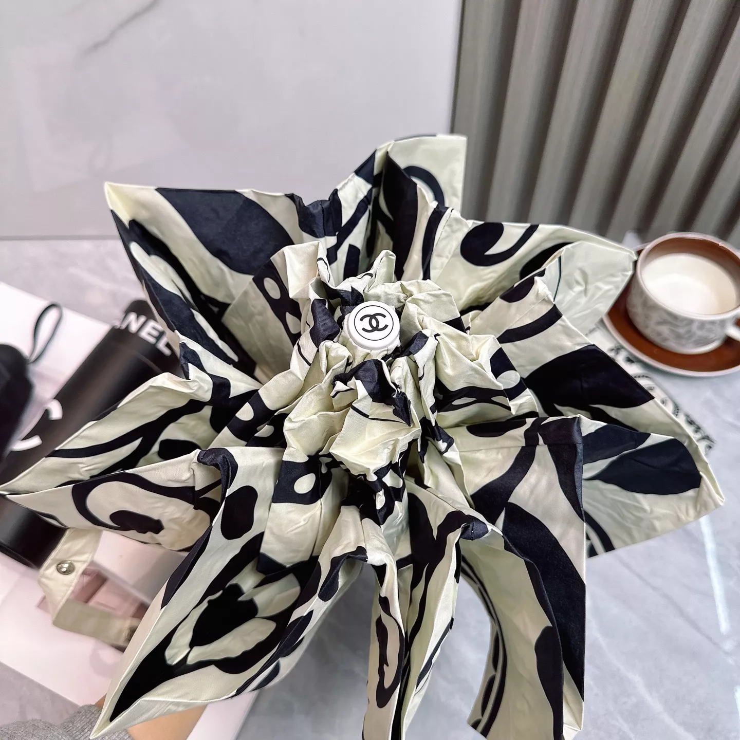 Chanel Umbrellas Resilient 420 - Image 5