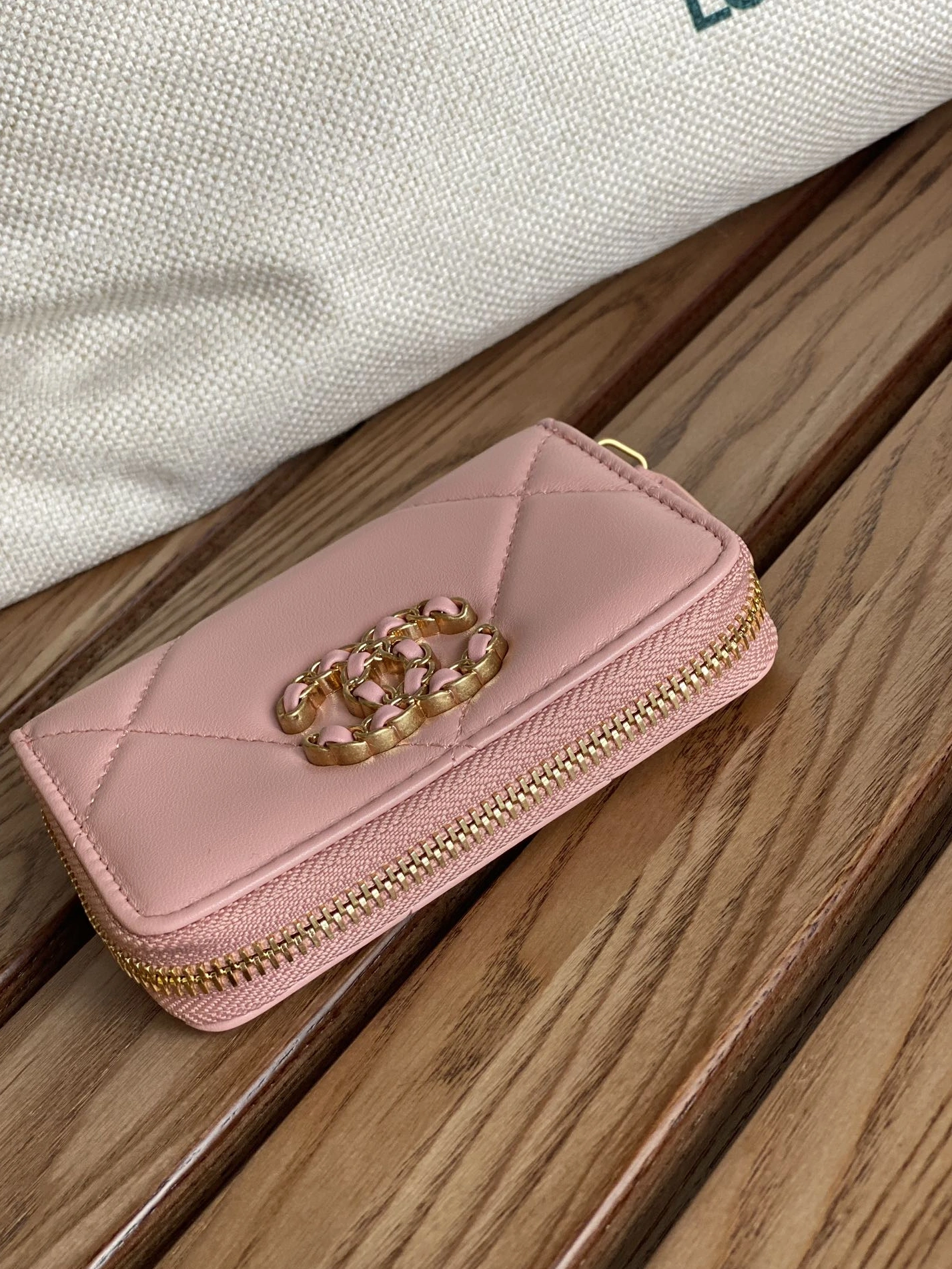 Chanel Wallets HighQuality 6282 - Image 3