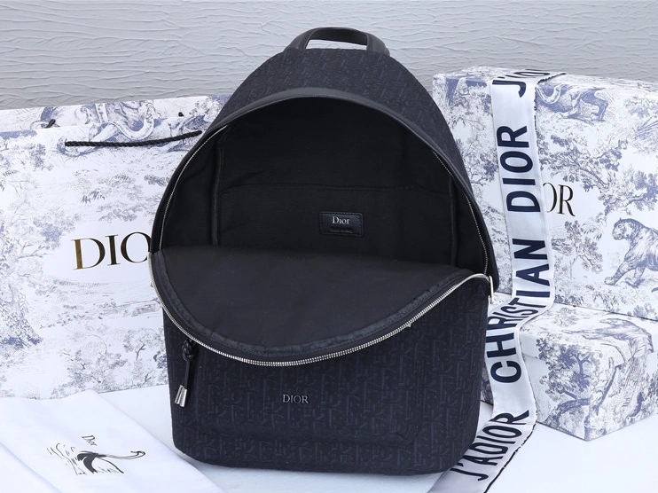 Christian Dior AAA Man Backpacks Resilient 533 - Image 7