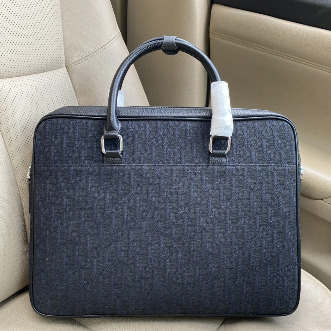 Christian Dior AAA Man Handbags SmartChoice 815