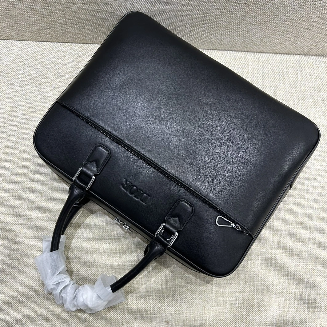 Christian Dior AAA Man Handbags Sophisticated 6526 - Image 3