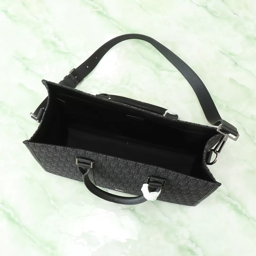 Christian Dior AAA Man Handbags WellDesigned 743 - Image 7