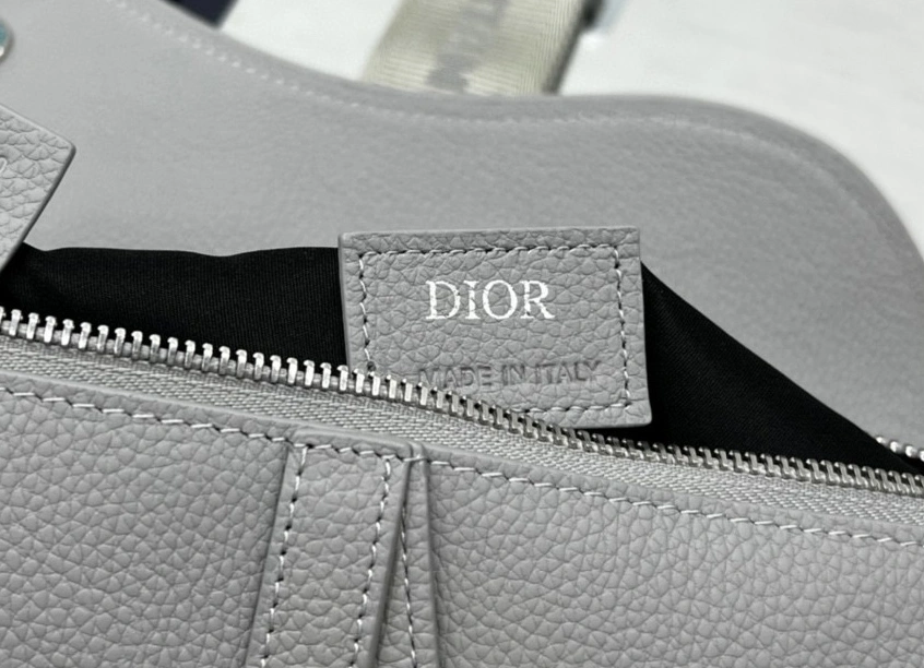 Christian Dior AAA Man Messenger Bags Affordable 3778 - Image 7