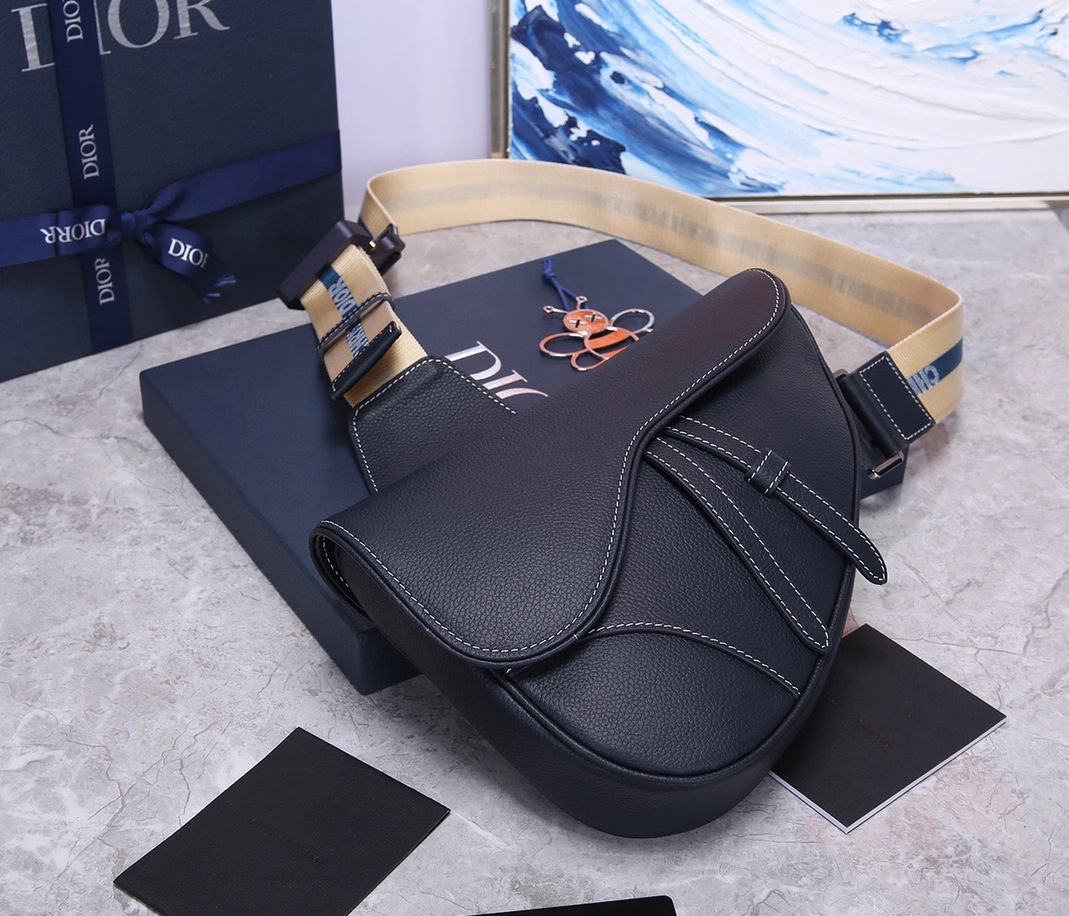 Christian Dior AAA Man Messenger Bags EasyMatch 8946