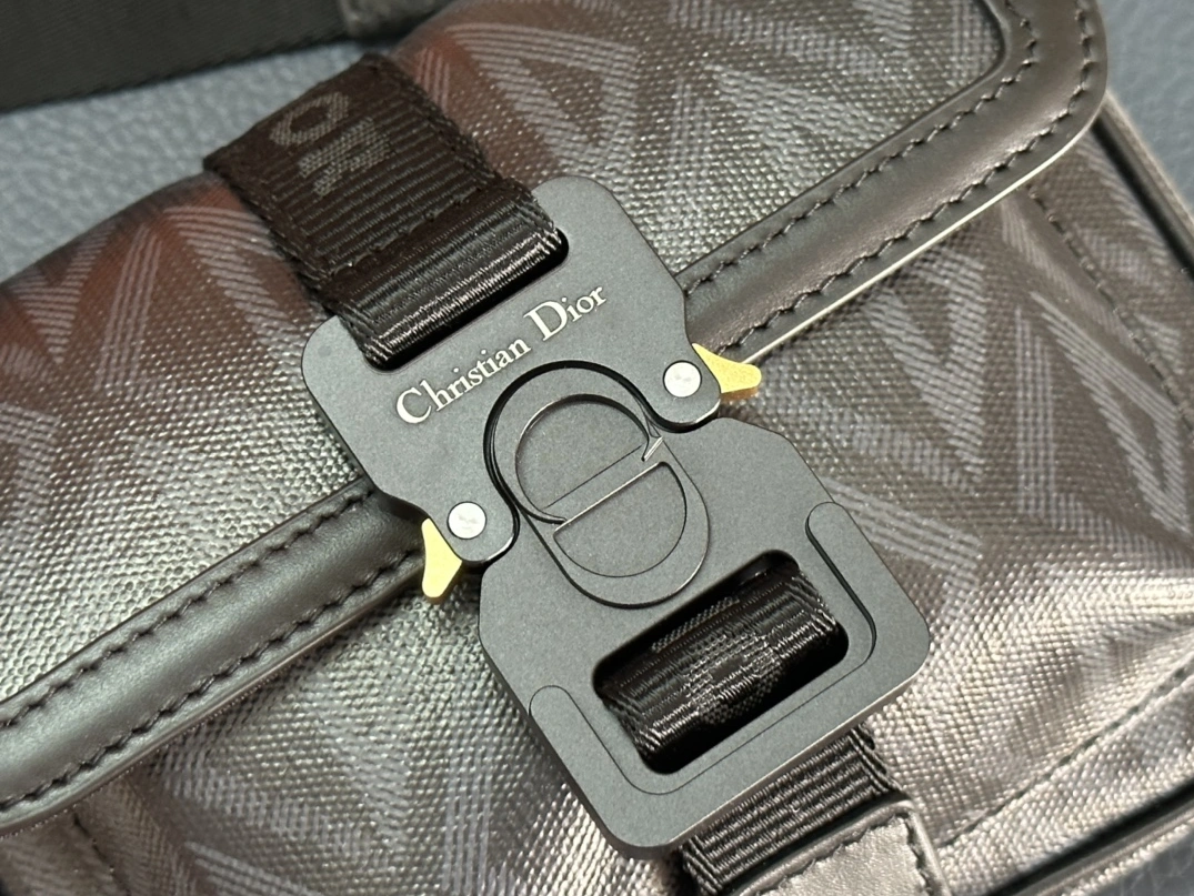 Christian Dior AAA Man Messenger Bags Resilient 1906 - Image 5