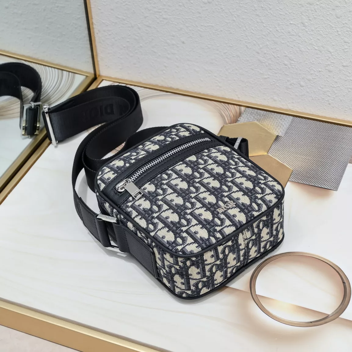 Christian Dior AAA Man Messenger Bags Trendsetting 3429 - Image 6