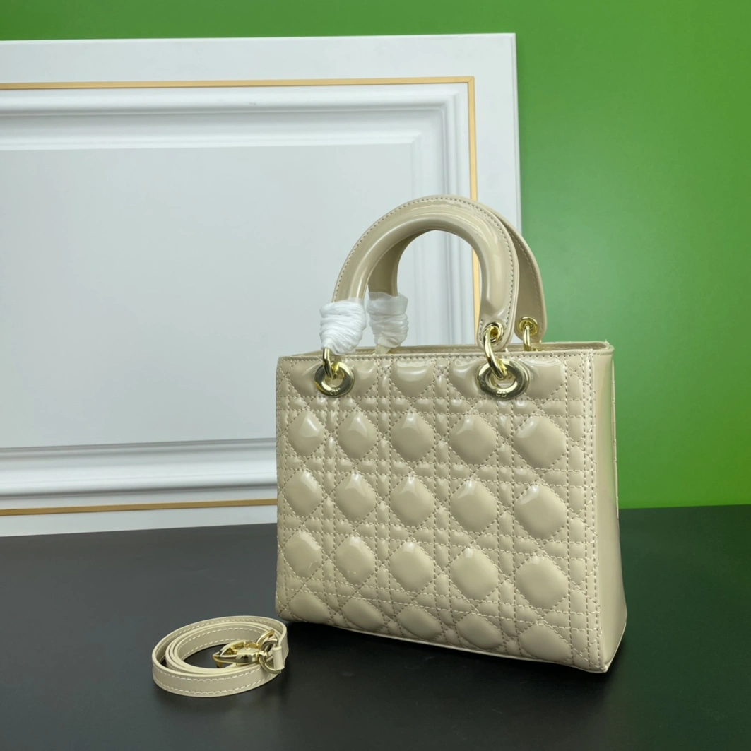 Christian Dior AAA Quality Handbags For Women AllSeason 6382 - Image 3