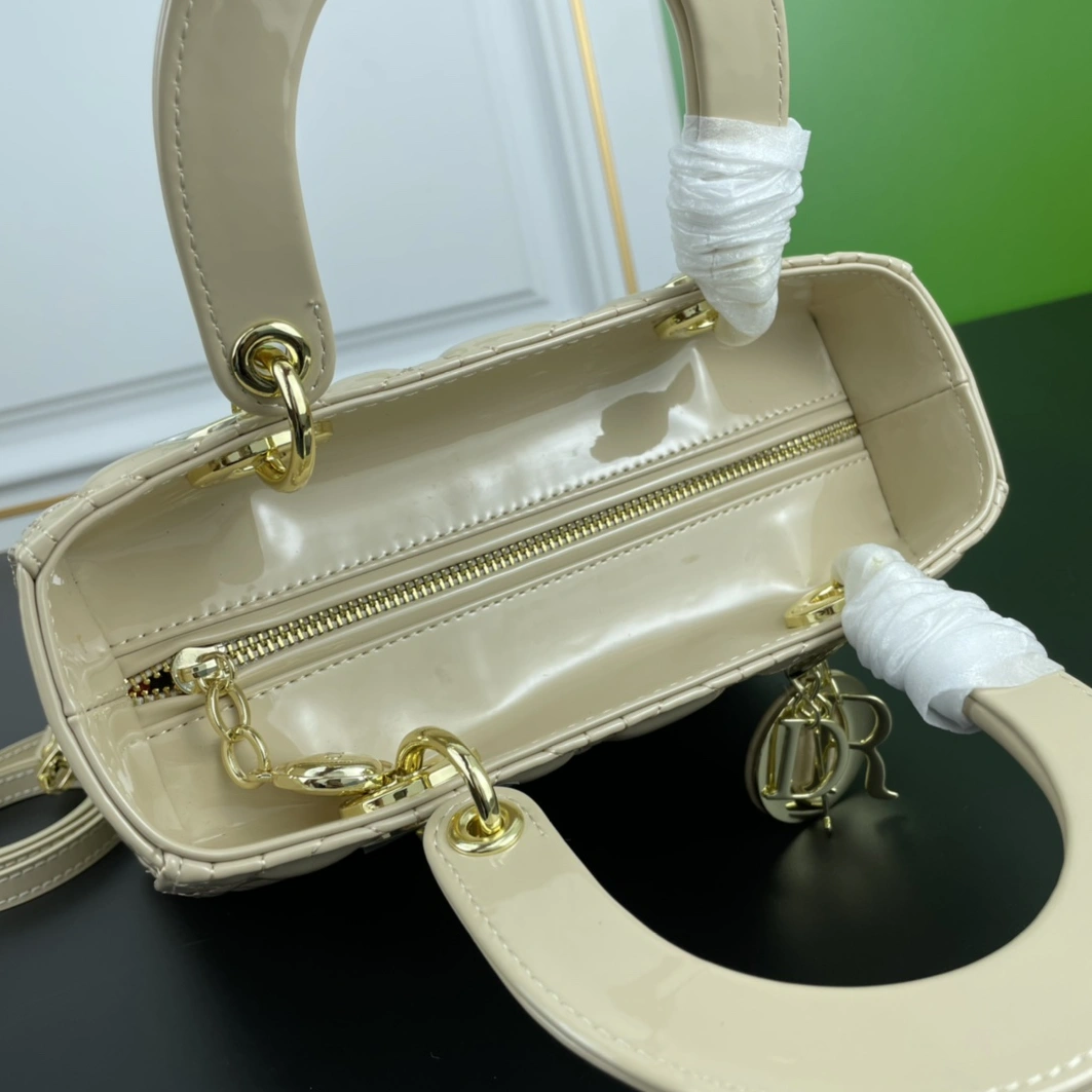 Christian Dior AAA Quality Handbags For Women AllSeason 6382 - Image 7