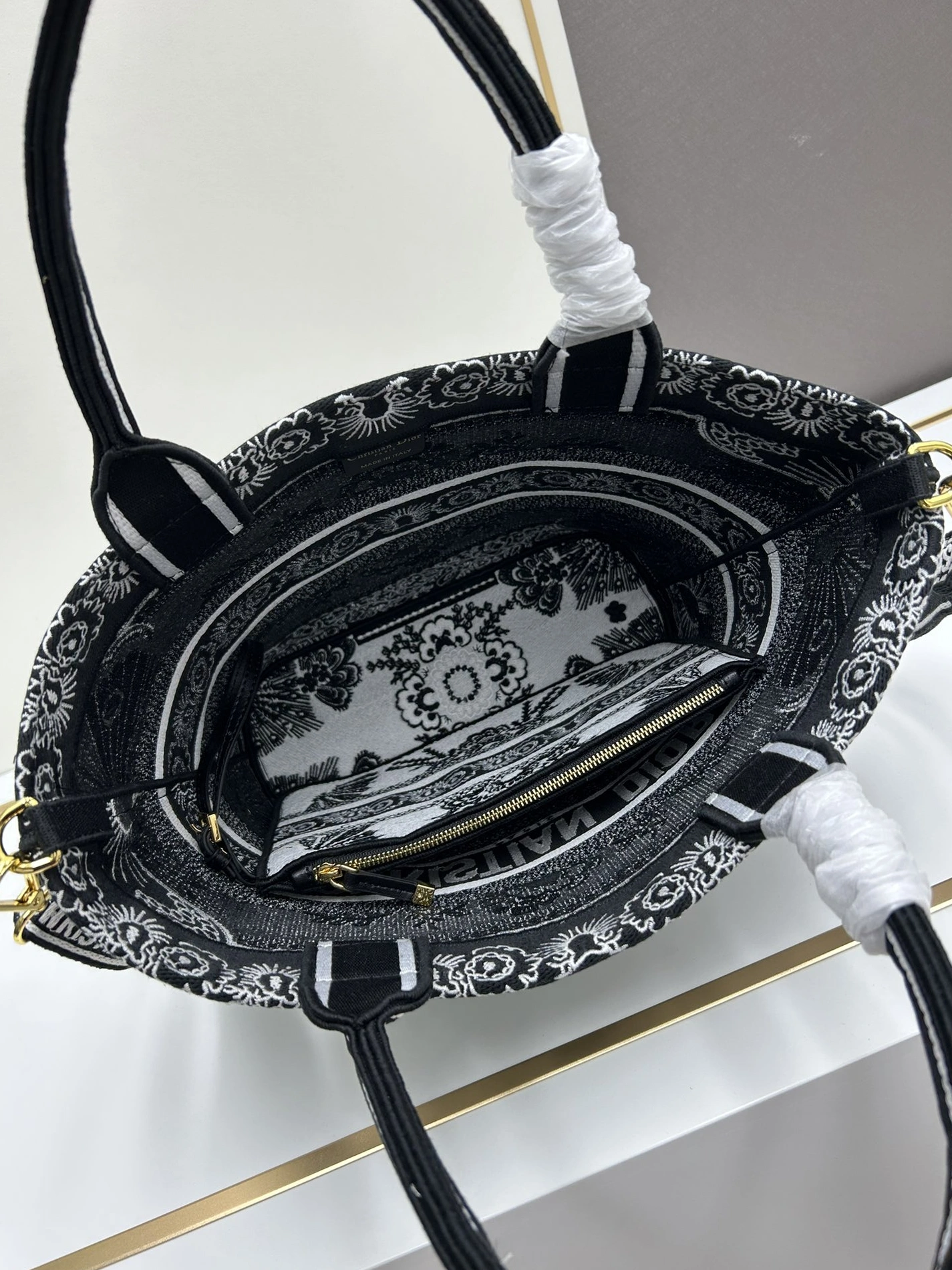 Christian Dior AAA Quality Handbags For Women Breathable 2054 - Image 7