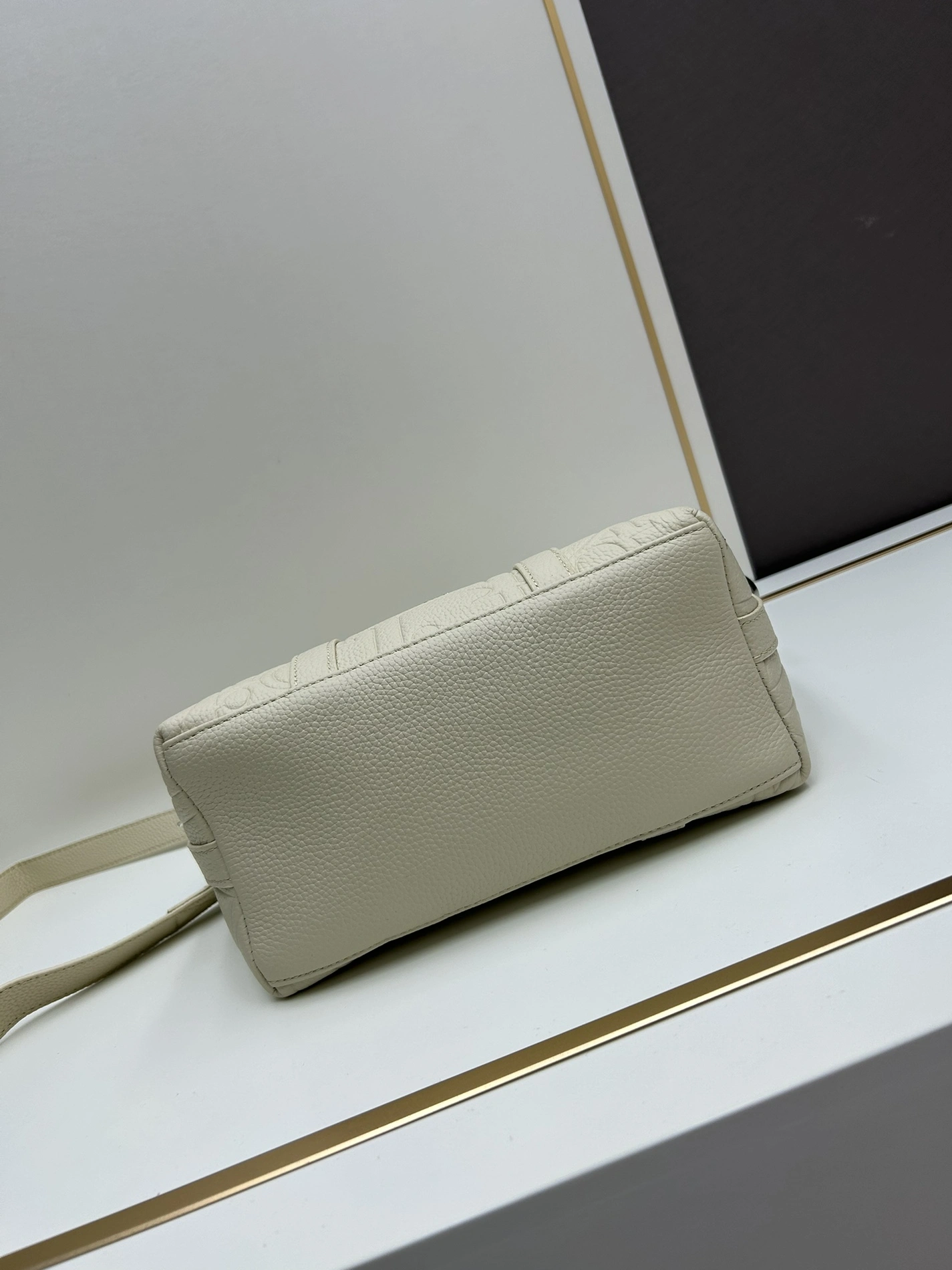 Christian Dior AAA Quality Handbags For Women Breathable 6891 - Image 5