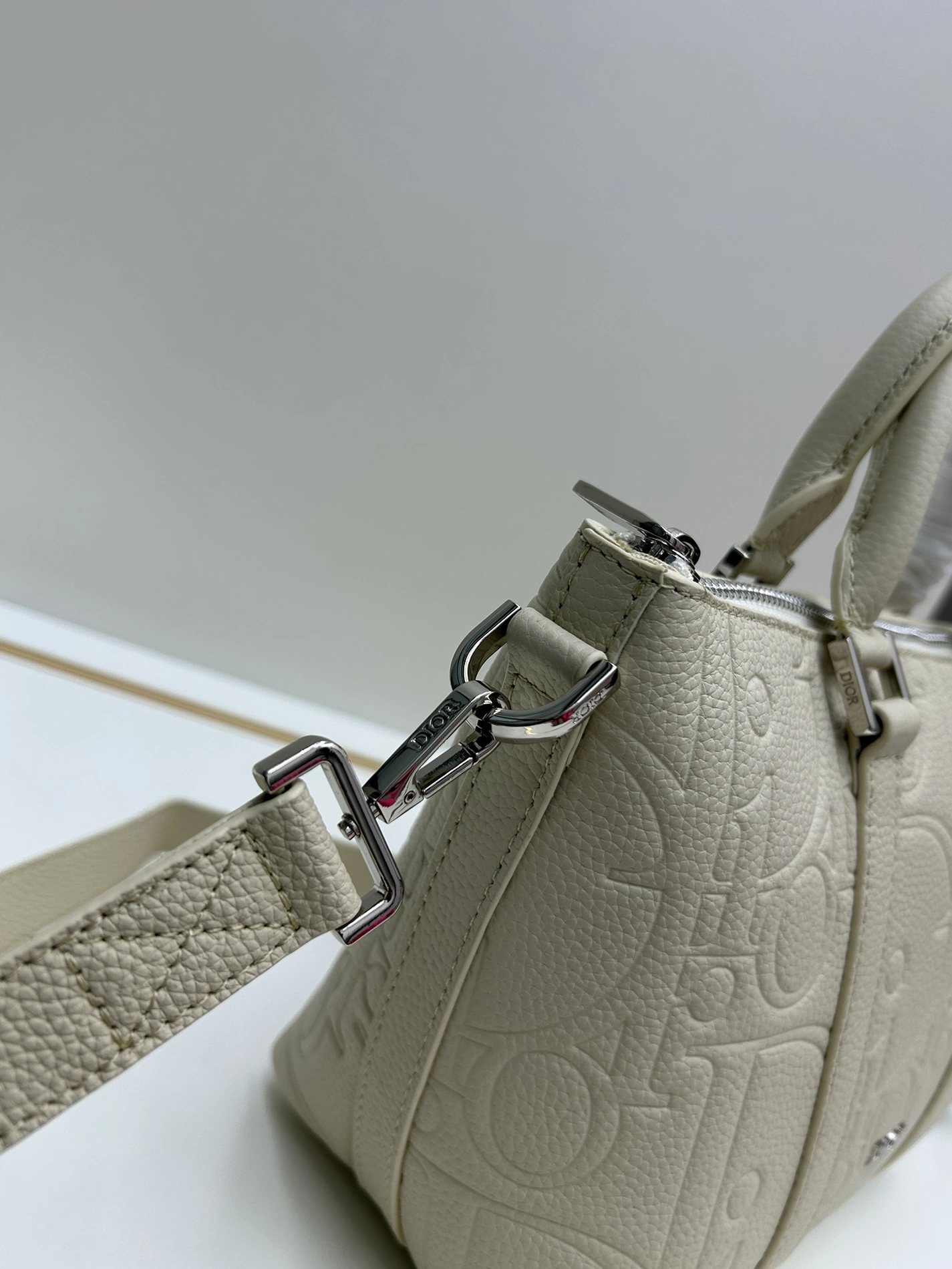 Christian Dior AAA Quality Handbags For Women Breathable 6891 - Image 6