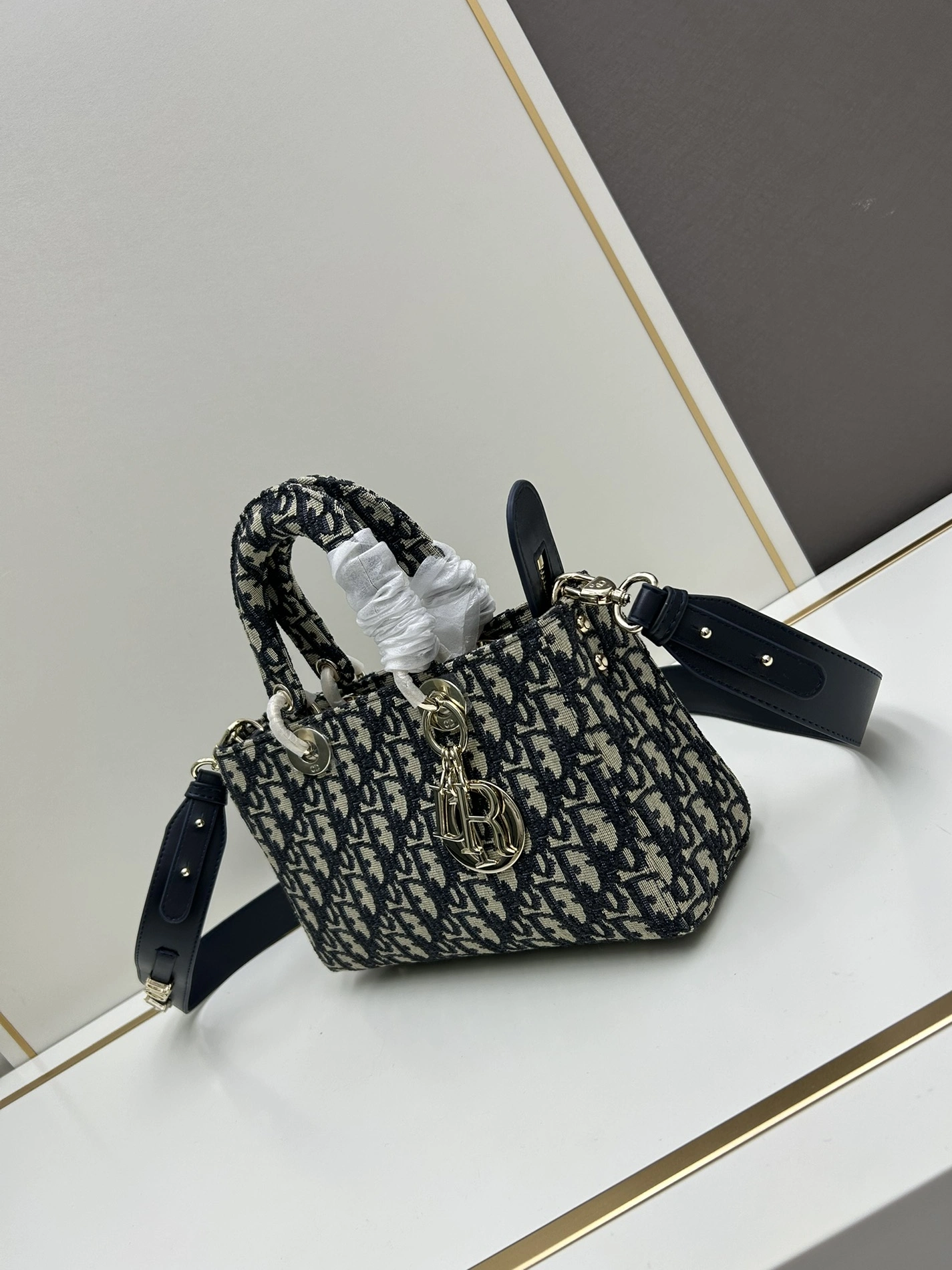 Christian Dior AAA Quality Handbags For Women GoodFit 8080