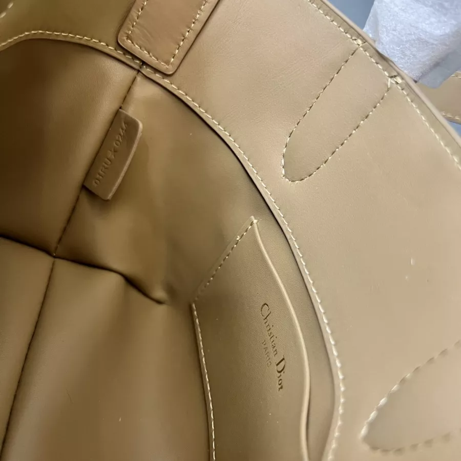 Christian Dior AAA Quality Handbags For Women Lightweight 6989 - Image 8